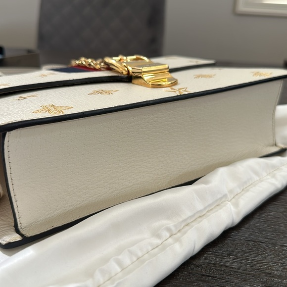 Gucci White and Gold Shoulder Bag - Picture 3 of 4